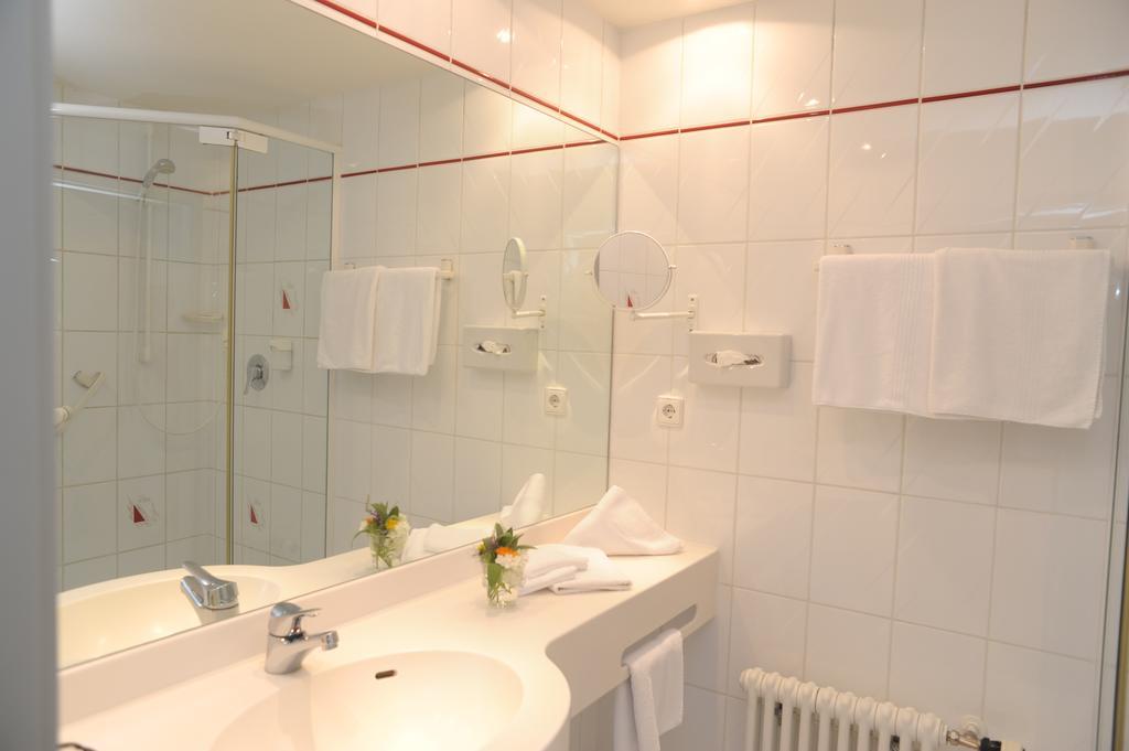 Hotel Gasthaus Adler Bad Waldsee Oda fotoğraf